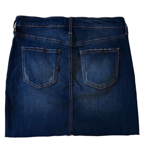 Altar'd State Denim Skirt Size Medium NWOT button front - Picture 4 of 6